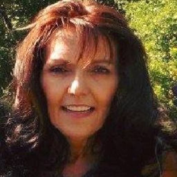 Meet your Posher, Hayley - Picture 1 of 1